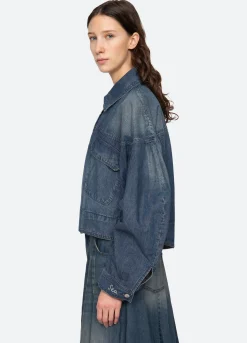 Outerwear><noscript><img width=