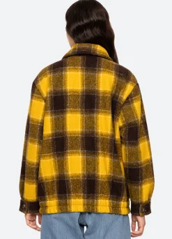 Outerwear><noscript><img width=