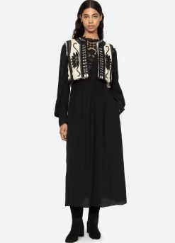 Outerwear><noscript><img width=