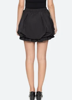 Bottoms><noscript><img width=