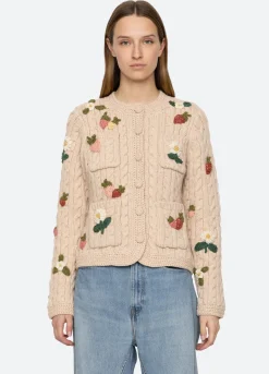 Sweaters|Tops><noscript><img width=