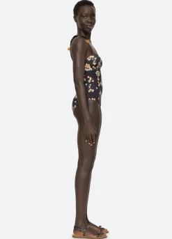 Swimwear><noscript><img width=