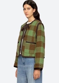 Outerwear><noscript><img width=