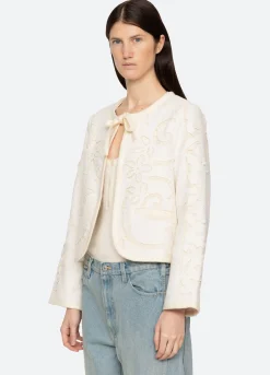 Outerwear><noscript><img width=