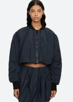 Outerwear><noscript><img width=
