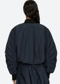 Outerwear><noscript><img width=