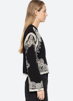 Sweaters|Tops><noscript><img width=