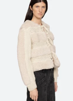 Outerwear><noscript><img width=
