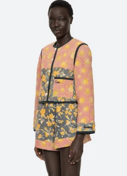 Outerwear><noscript><img width=