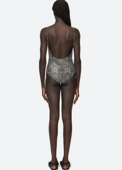 Swimwear><noscript><img width=