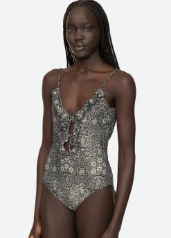 Swimwear><noscript><img width=