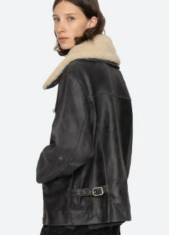 Outerwear><noscript><img width=