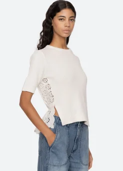 Sweaters|Tops><noscript><img width=