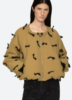 Outerwear><noscript><img width=