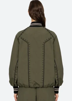 Outerwear><noscript><img width=