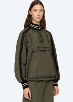 Outerwear><noscript><img width=
