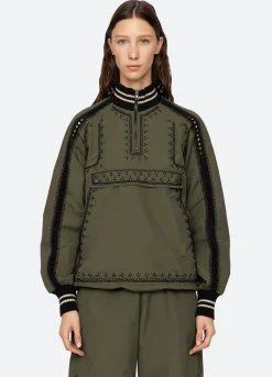 Outerwear><noscript><img width=