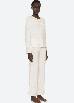 Sleepwear><noscript><img width=