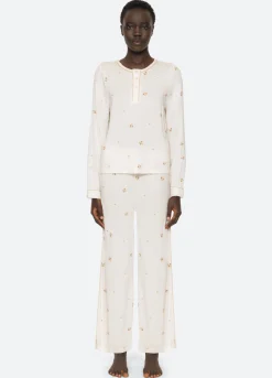 Sleepwear><noscript><img width=