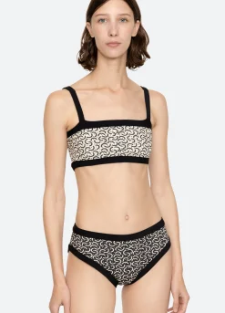 Swimwear><noscript><img width=