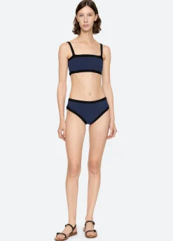 Swimwear><noscript><img width=