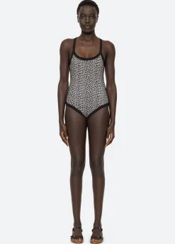 Swimwear><noscript><img width=