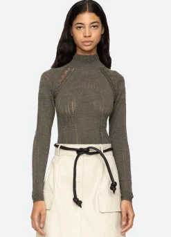 Sweaters|Tops><noscript><img width=