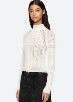Sweaters|Tops><noscript><img width=