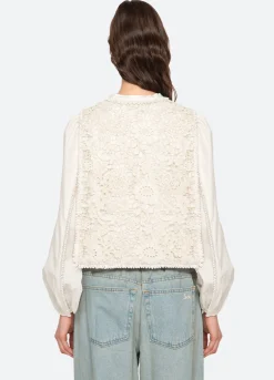 Tops><noscript><img width=