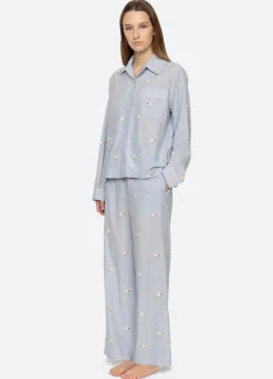 Sleepwear><noscript><img width=