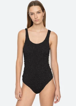 Swimwear><noscript><img width=