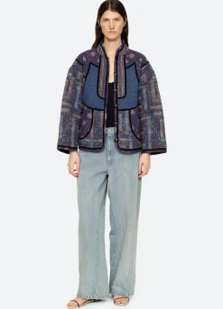 Outerwear><noscript><img width=