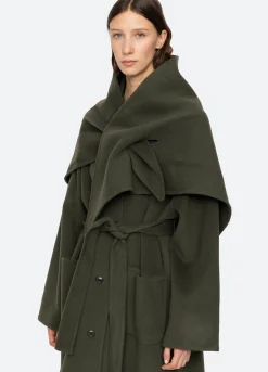 Outerwear><noscript><img width=